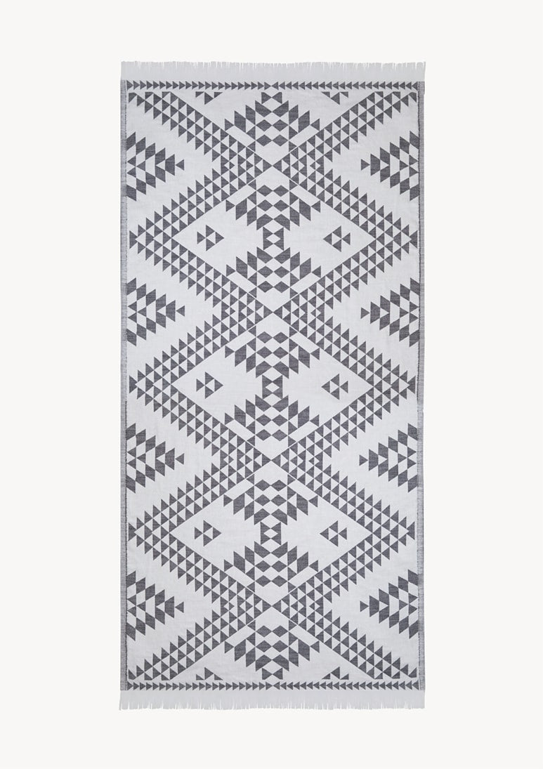 Zipolite jacquard beach towel black / Pre-order