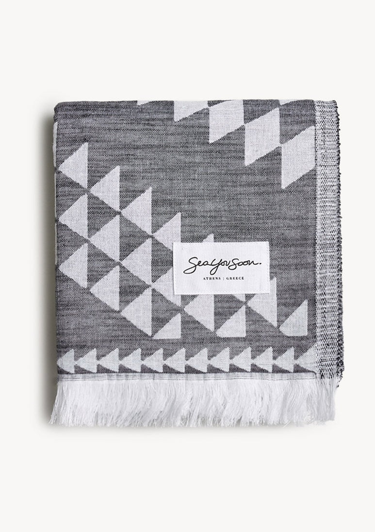 Zipolite jacquard beach towel black / Pre-order
