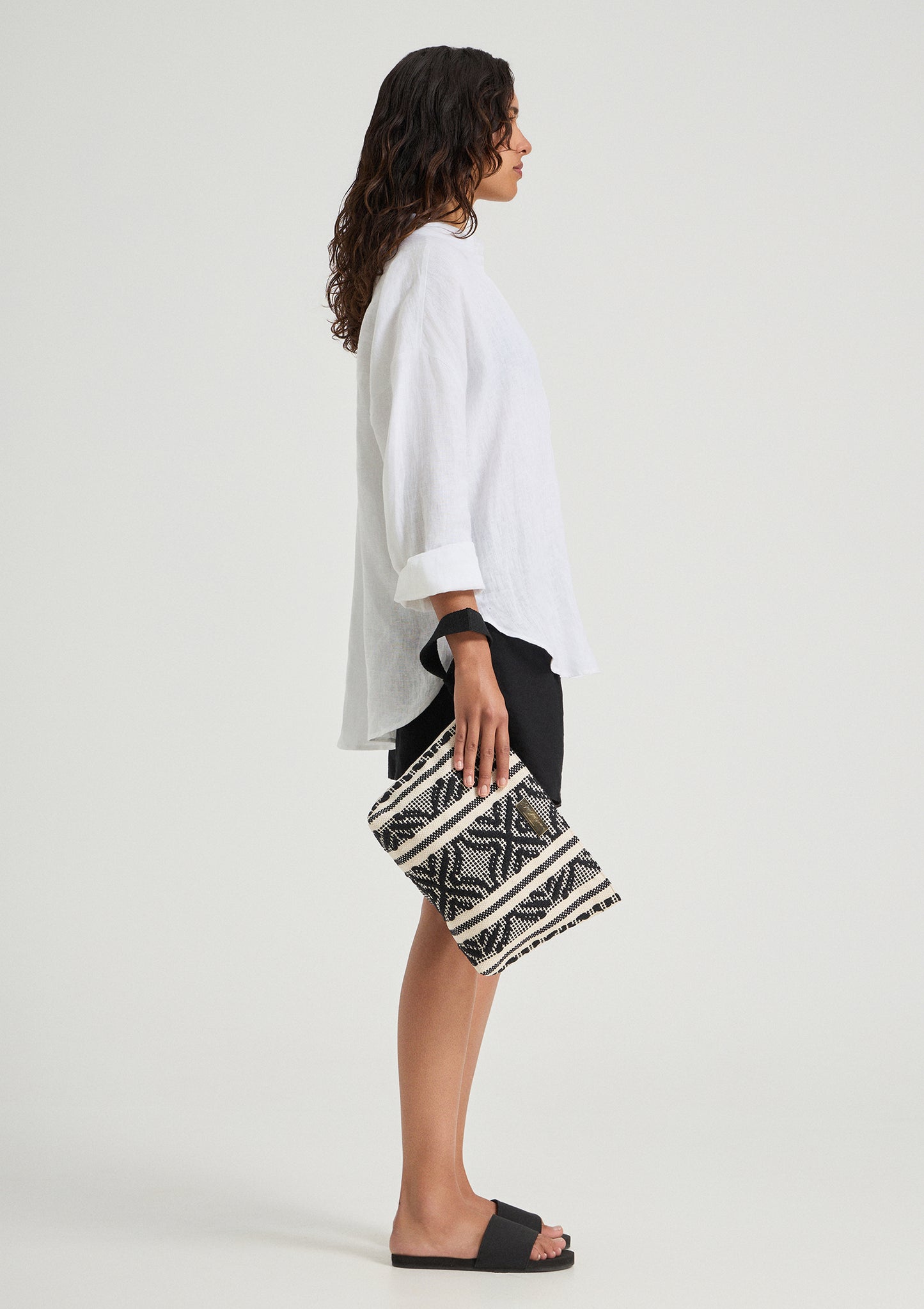 Sorrento midi clutch bag black / Pre-order