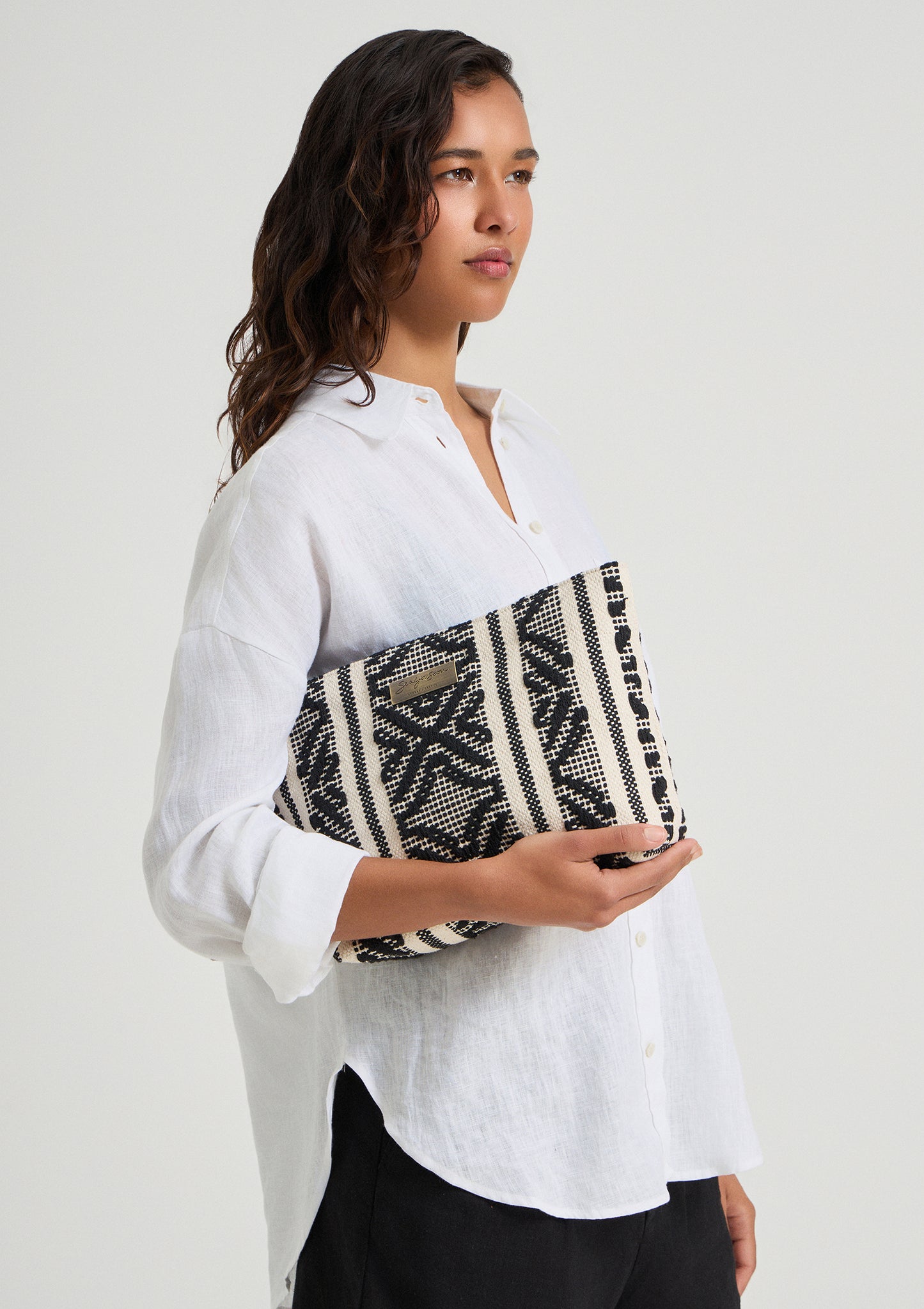 Sorrento midi clutch bag black / Pre-order