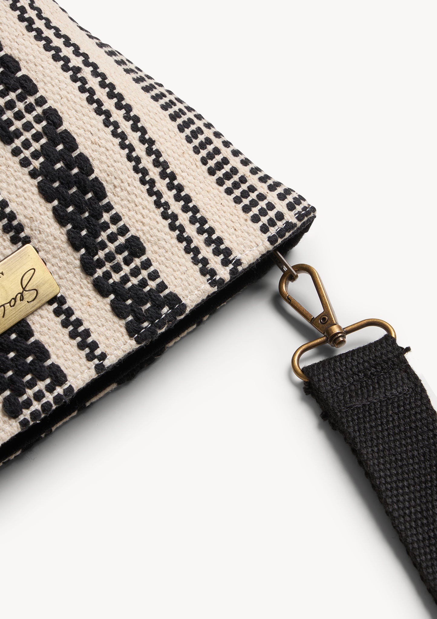 Velassaru mini clutch bag black/ Pre-order